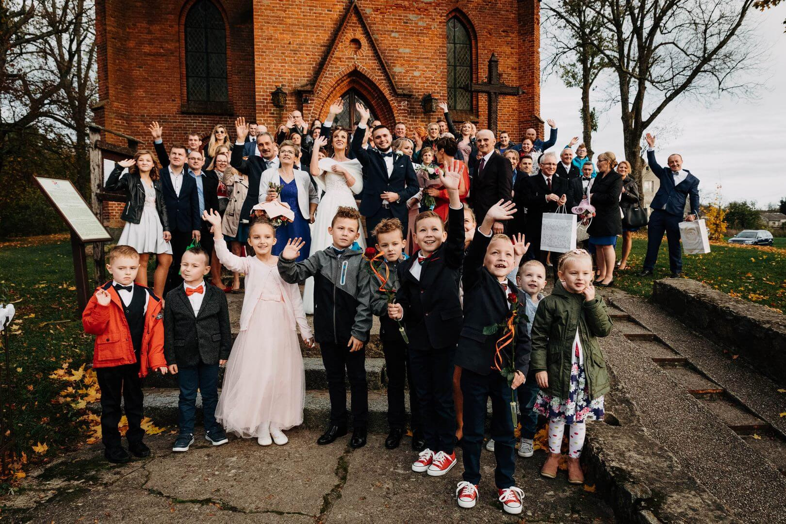 Oferta fotografii ślubnej - Fotograf Gdańsk, Gdynia, Sopot 12 Zdjęcia grupowe na weselu. fotograf Szpakowicz Aleksander Gdańsk, Trójmiasto - szpakowicz-studio.pl 2