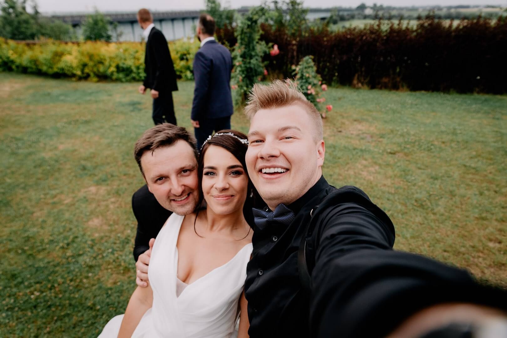Oferta fotografii ślubnej - Fotograf Gdańsk, Gdynia, Sopot 4 Zdjęcia grupowe na weselu. fotograf Szpakowicz Aleksander Gdańsk, Trójmiasto - szpakowicz-studio.pl 8